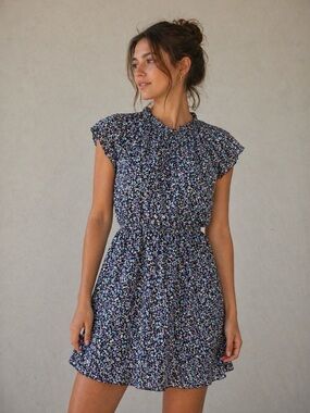 Kirundo Women's Navy Floral Short Sleeve Dress L/XL